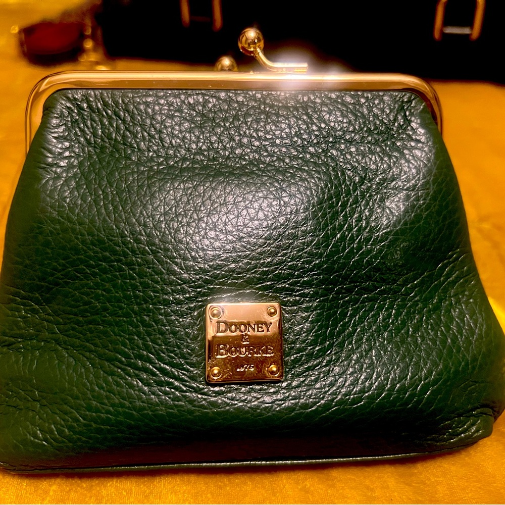 Gorgeous, green Dooney and Bourke Florentine leather kiss lock xl coin purse..